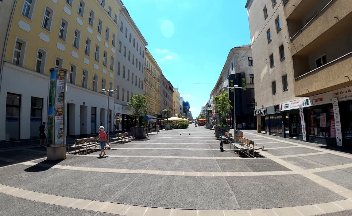 Picture shows a street in the 10th district of Vienna, Austria. Note: Image is a screenshot from video. (Newsflash/NX)