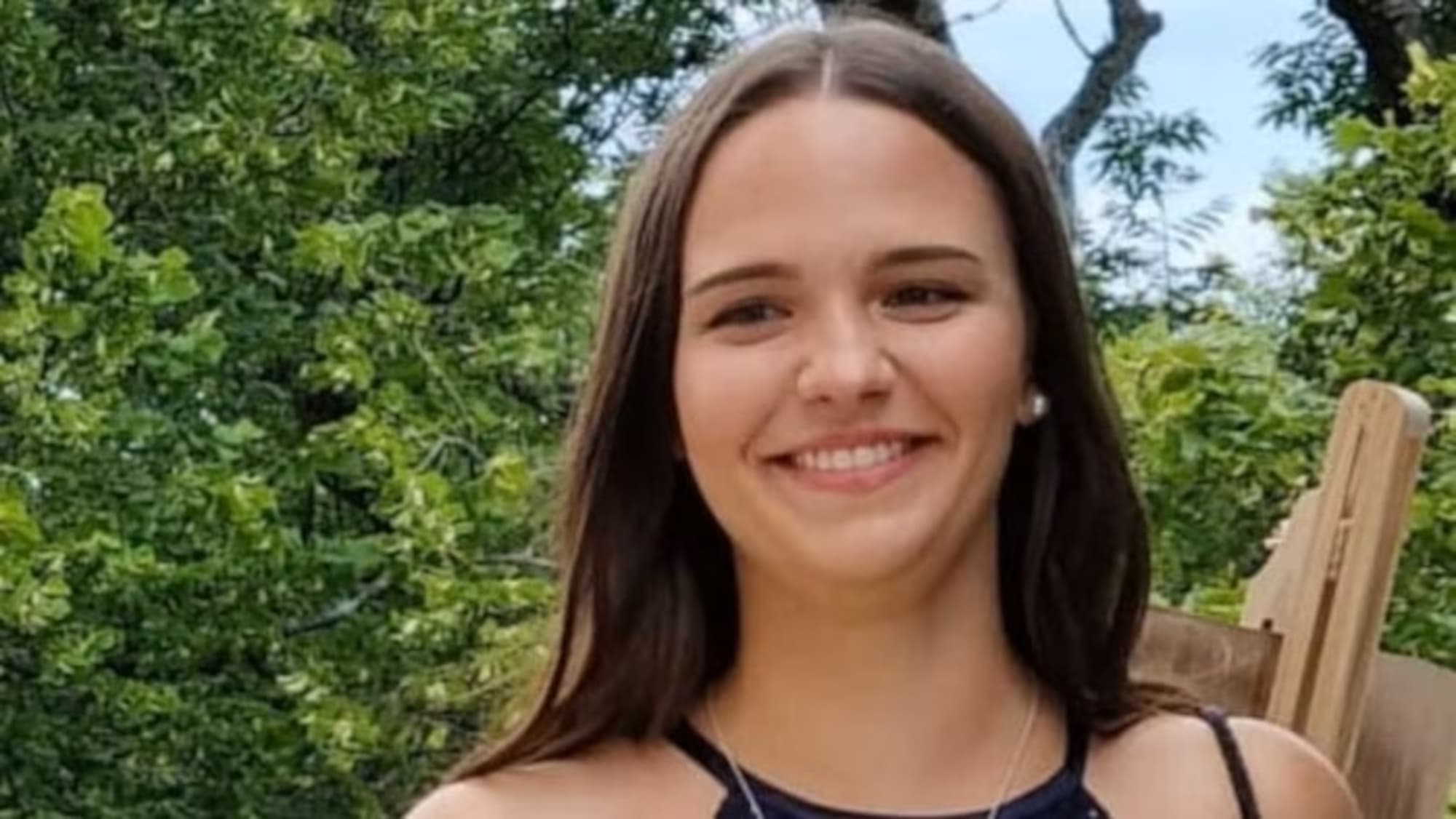 Caro A., 20, poses in undated photo. She died after a liposuction procedure at a private clinic in Vienna, Austria. Note: Private photo. (Newsflash/NX)